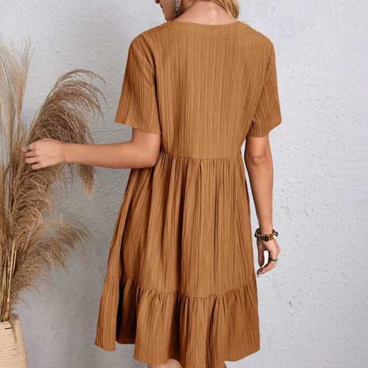 Élodie – Flowing & Flattering Dress with Pleated Texture