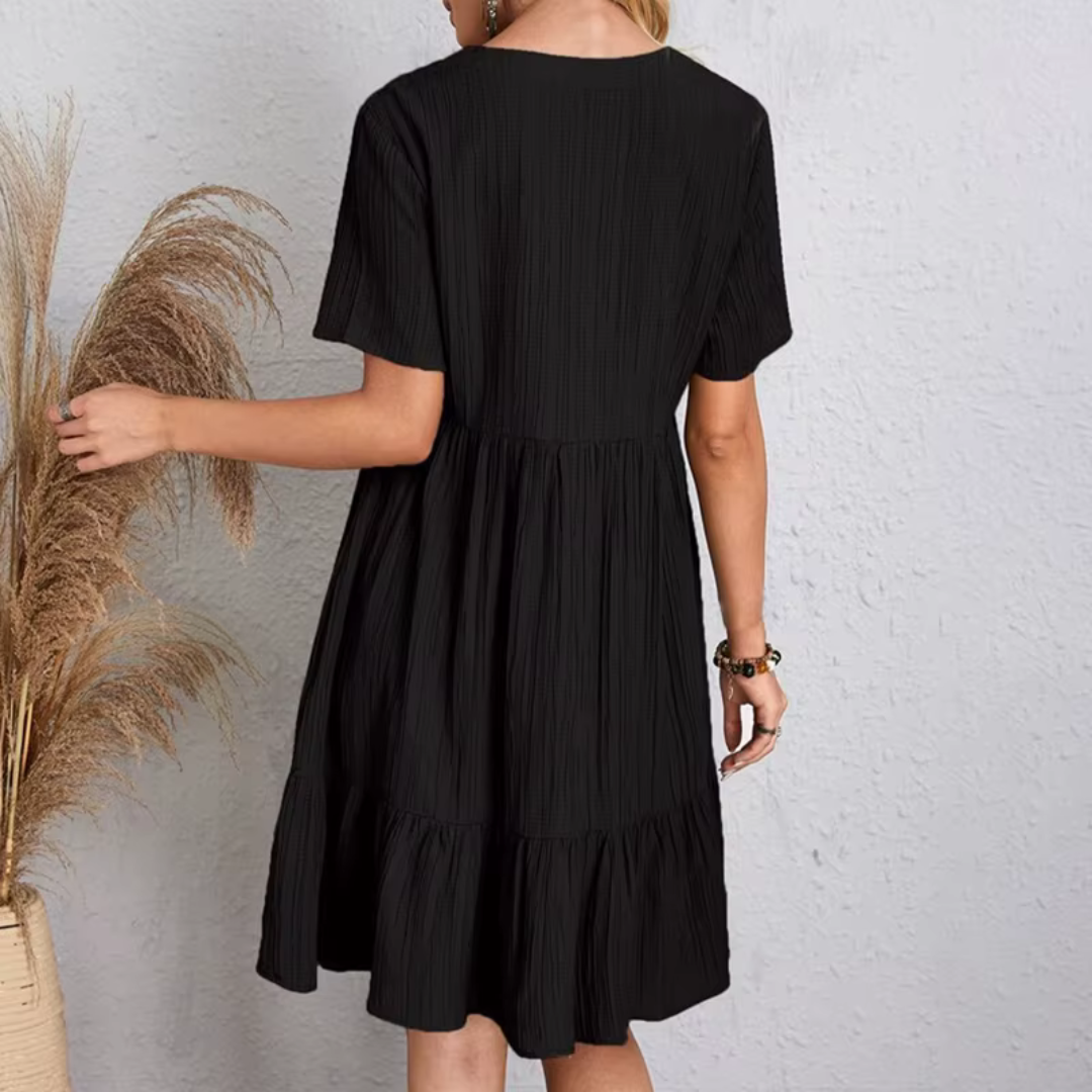 Élodie – Flowing & Flattering Dress with Pleated Texture