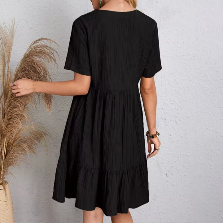 Élodie – Flowing & Flattering Dress with Pleated Texture