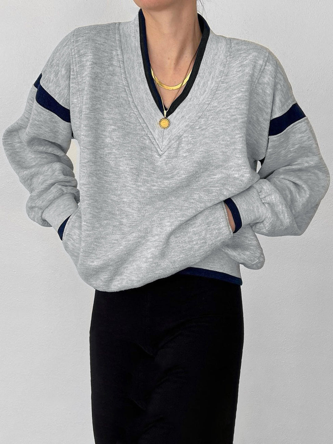 SCARLETT - Oversized Sweatshirt with Contrast Trim