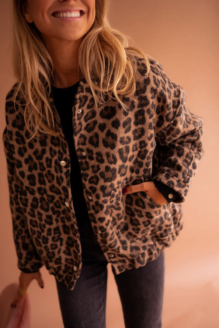Ariel | Chic Leopard Jacket