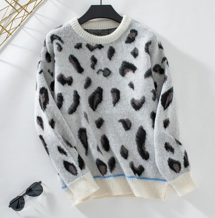 Le Clair™ | Wool Jacquard Sweater with Leopard Print