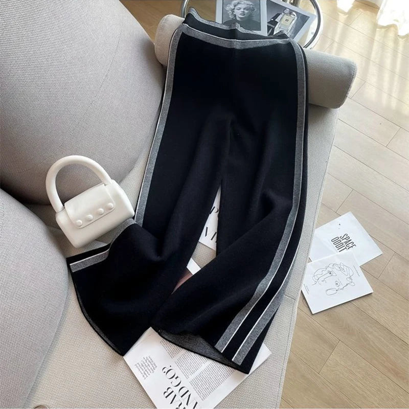 Sophie™ - Comfortable, loose-fitting striped tracksuit set with long sleeves